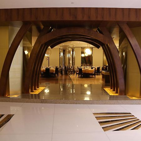 Lagos Continental Hotel Εξωτερικό φωτογραφία The interior of the hotel