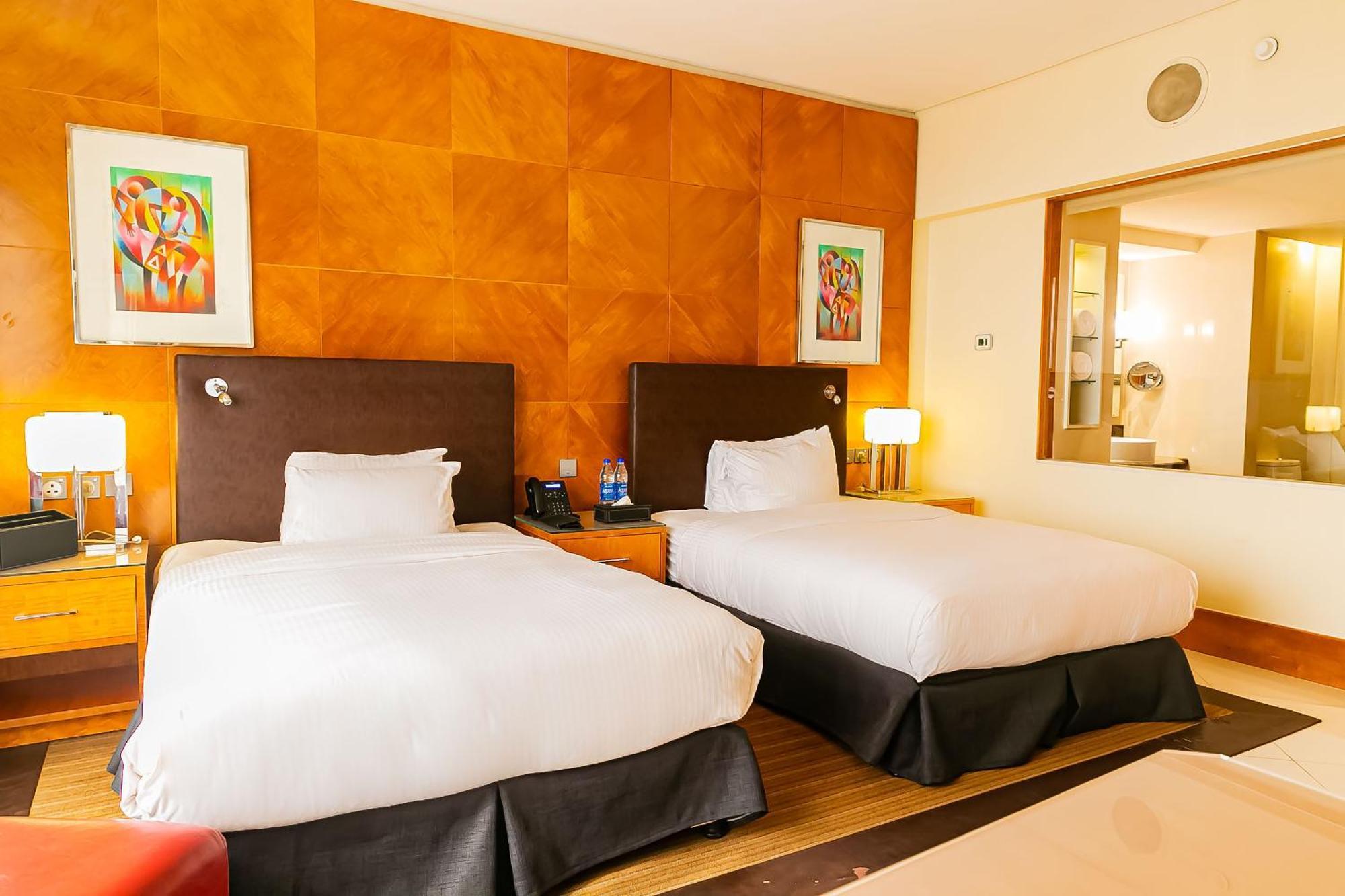 Lagos Continental Hotel Εξωτερικό φωτογραφία A room at the hotel
