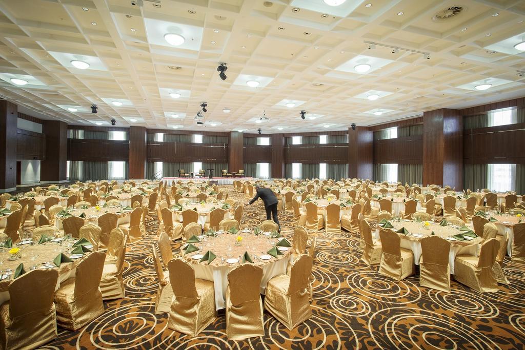 Lagos Continental Hotel Εξωτερικό φωτογραφία The Grand Ballroom
