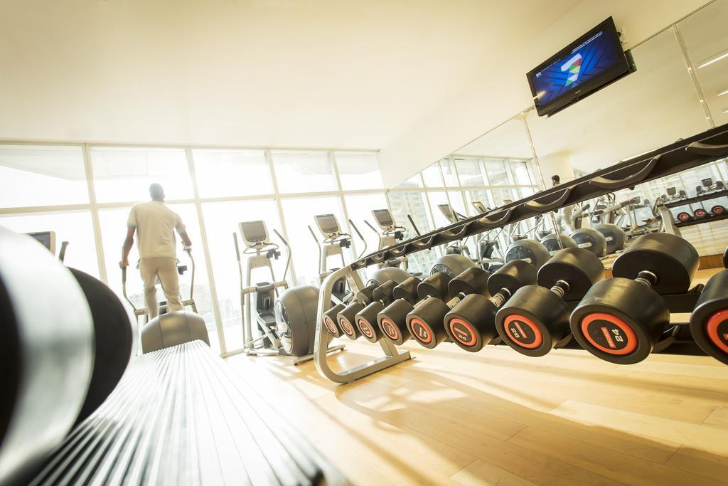 Lagos Continental Hotel Εξωτερικό φωτογραφία The gym at the London Hilton on Park Street